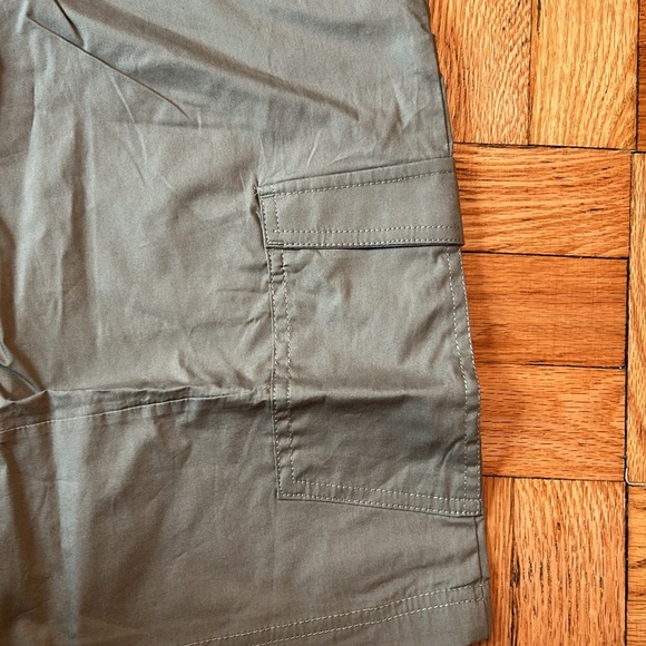 Columbia Cargo Shorts Khaki Green NWT, Size 38 Regular Men’s - Picture 5 of 5